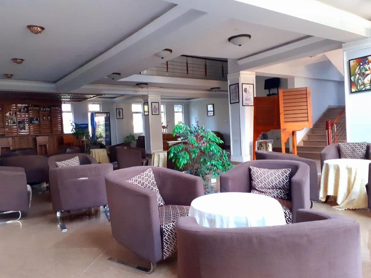 Amenities Hotel 아디스아바바 외부 사진
